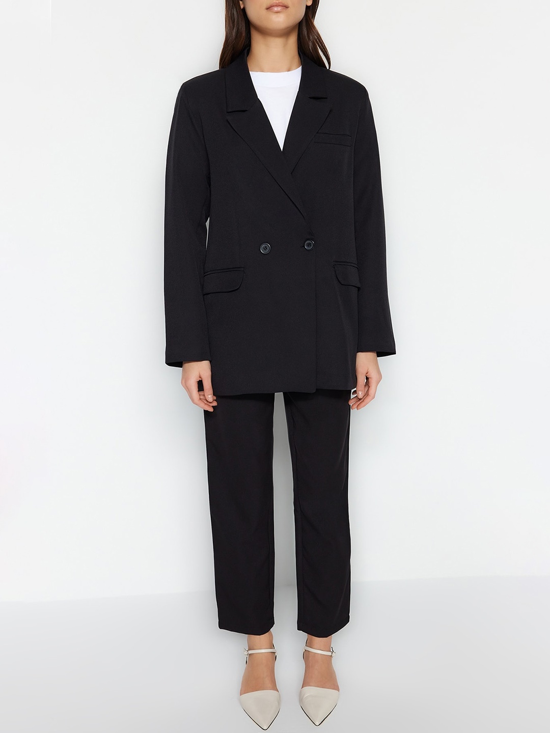 

Trendyol Notched Lapel Single-Breasted Blazer, Black