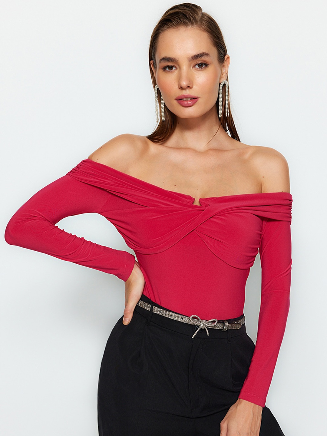 

Trendyol Off-Shoulder Bodysuit, Pink