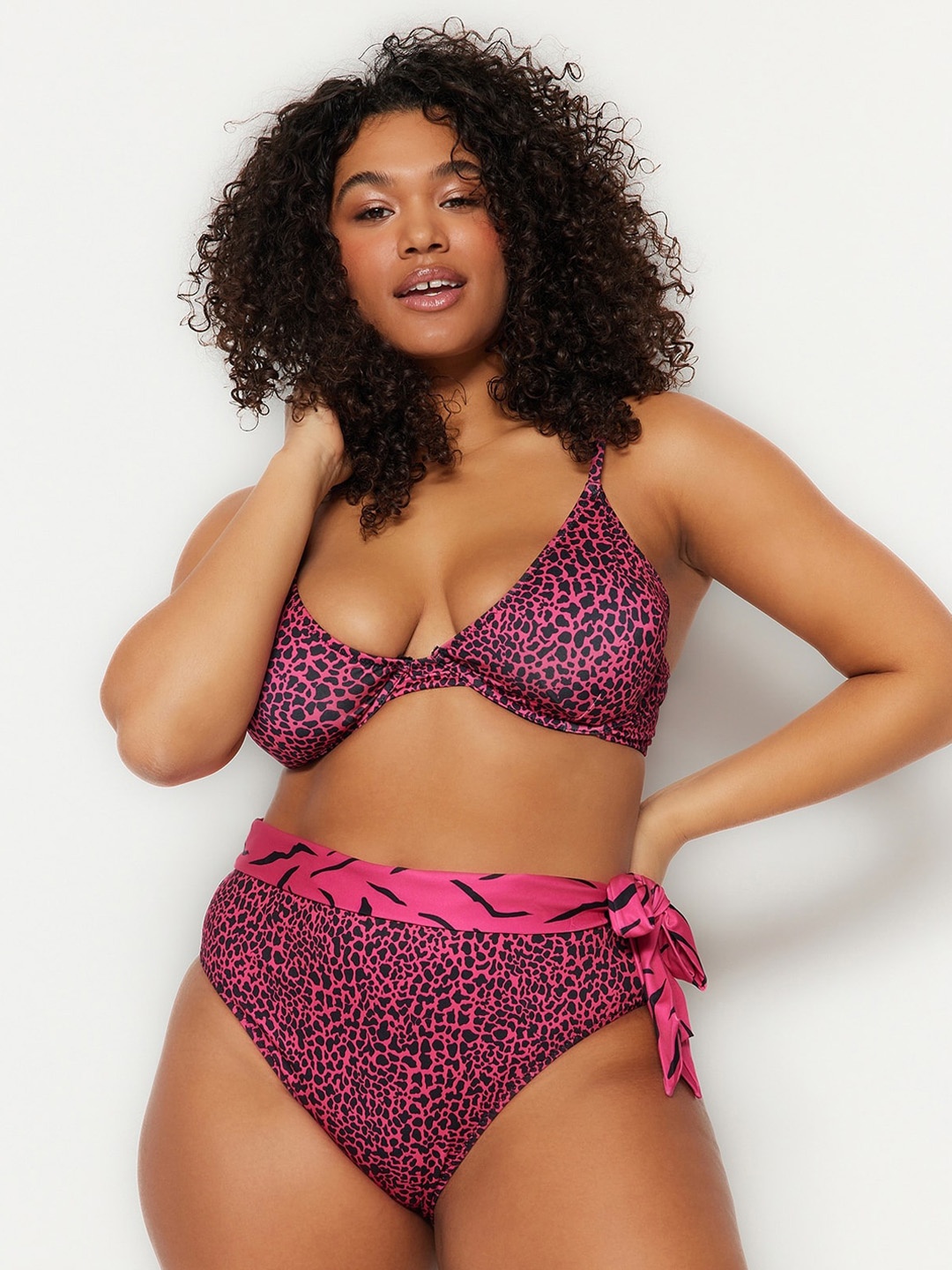 

Trendyol Printed Tie-Up Briefs, Pink