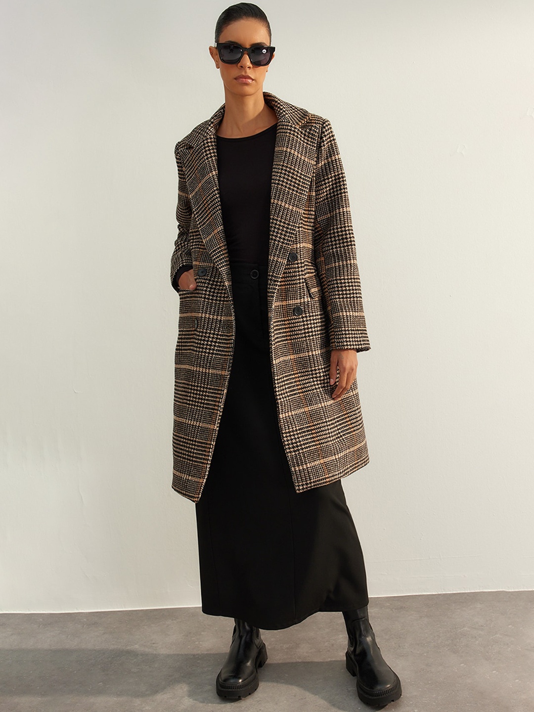 

Trendyol Checked Notched Lapel Collar Double-Breasted Longline Trench Coat, Brown