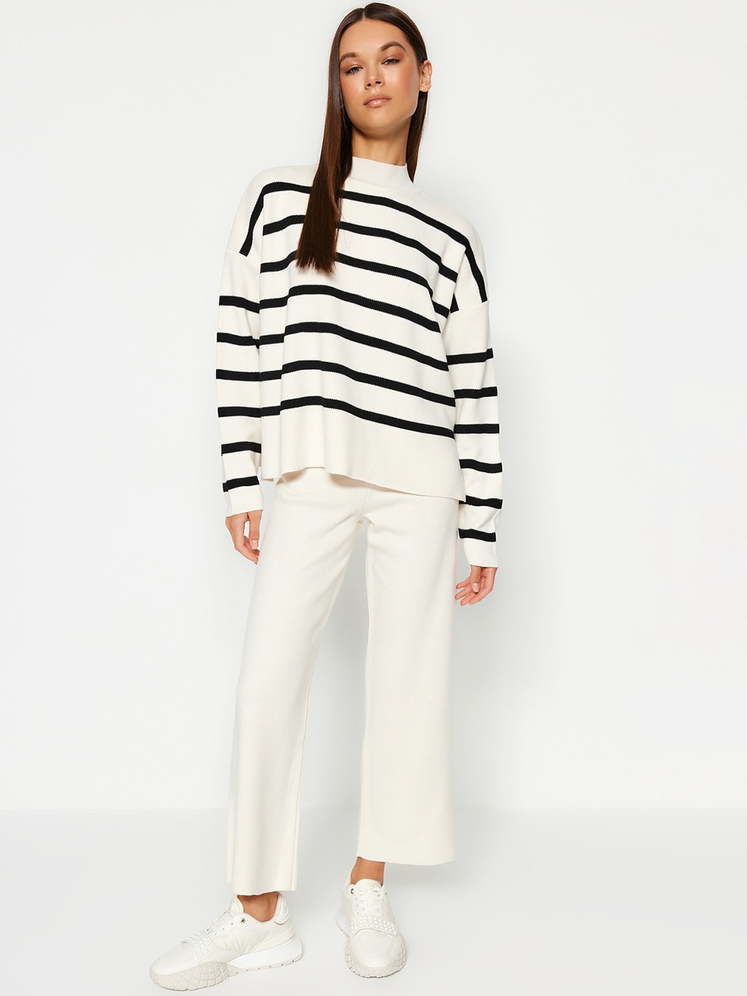 

Trendyol Striped Acrylic Sweater With Trousers, White