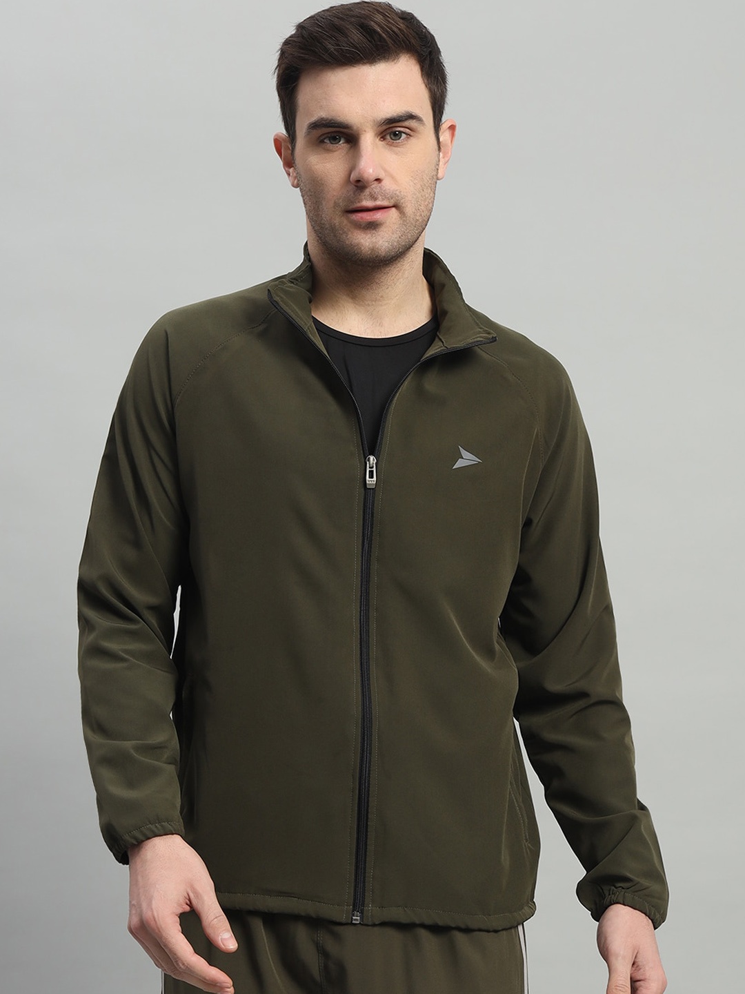 

FITINC Mock Collar Long Sleeves Lightweight Rapid-Dry Sporty Jacket, Olive