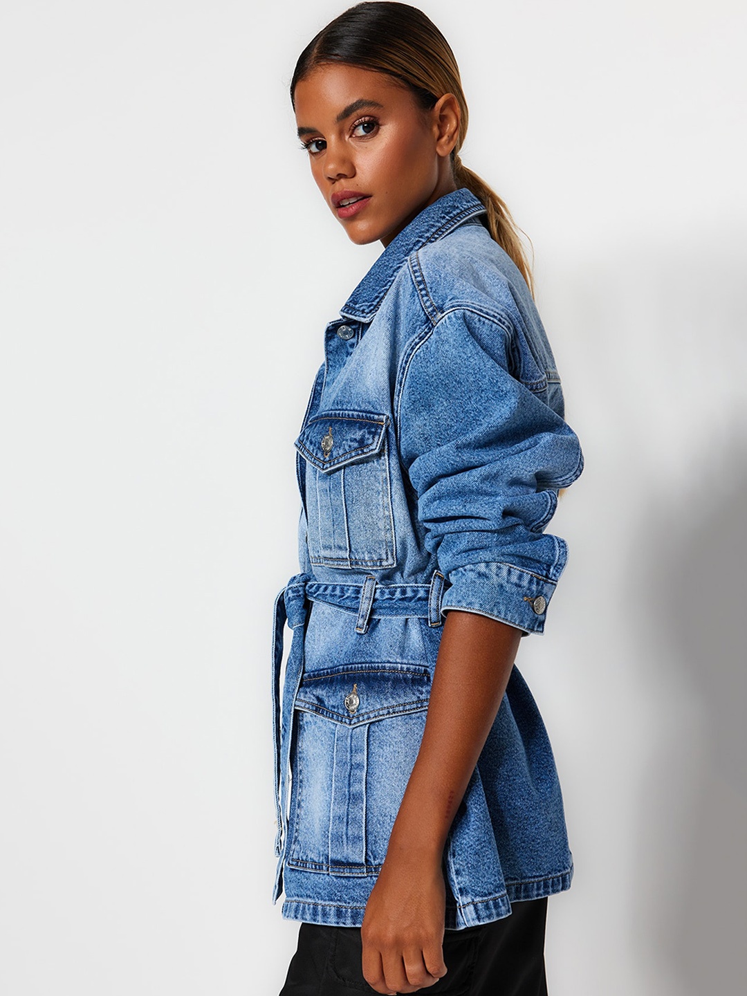 

Trendyol Washed Spread Collar Pure Cotton Denim Jacket, Blue