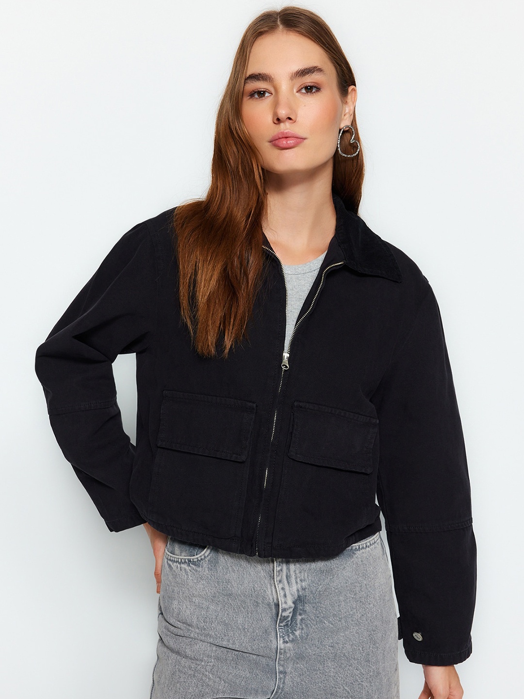 

Trendyol Spread Collar Crop Tailored Jacket, Black