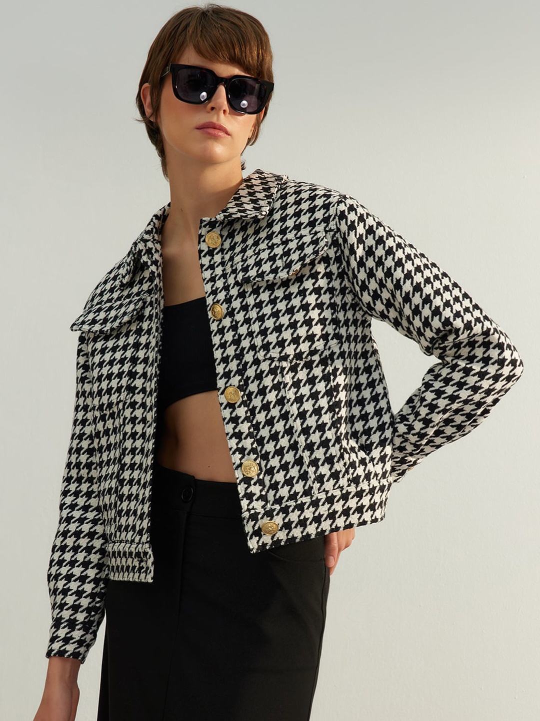 

Trendyol Checked Crop Tailored Jacket, White