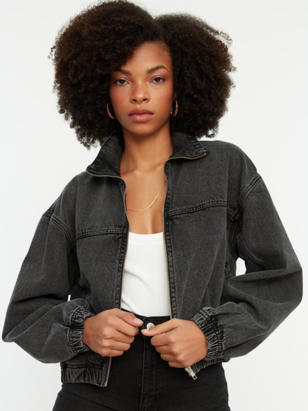 

Trendyol Spread Collar Crop Pure Cotton Denim Jacket, Black