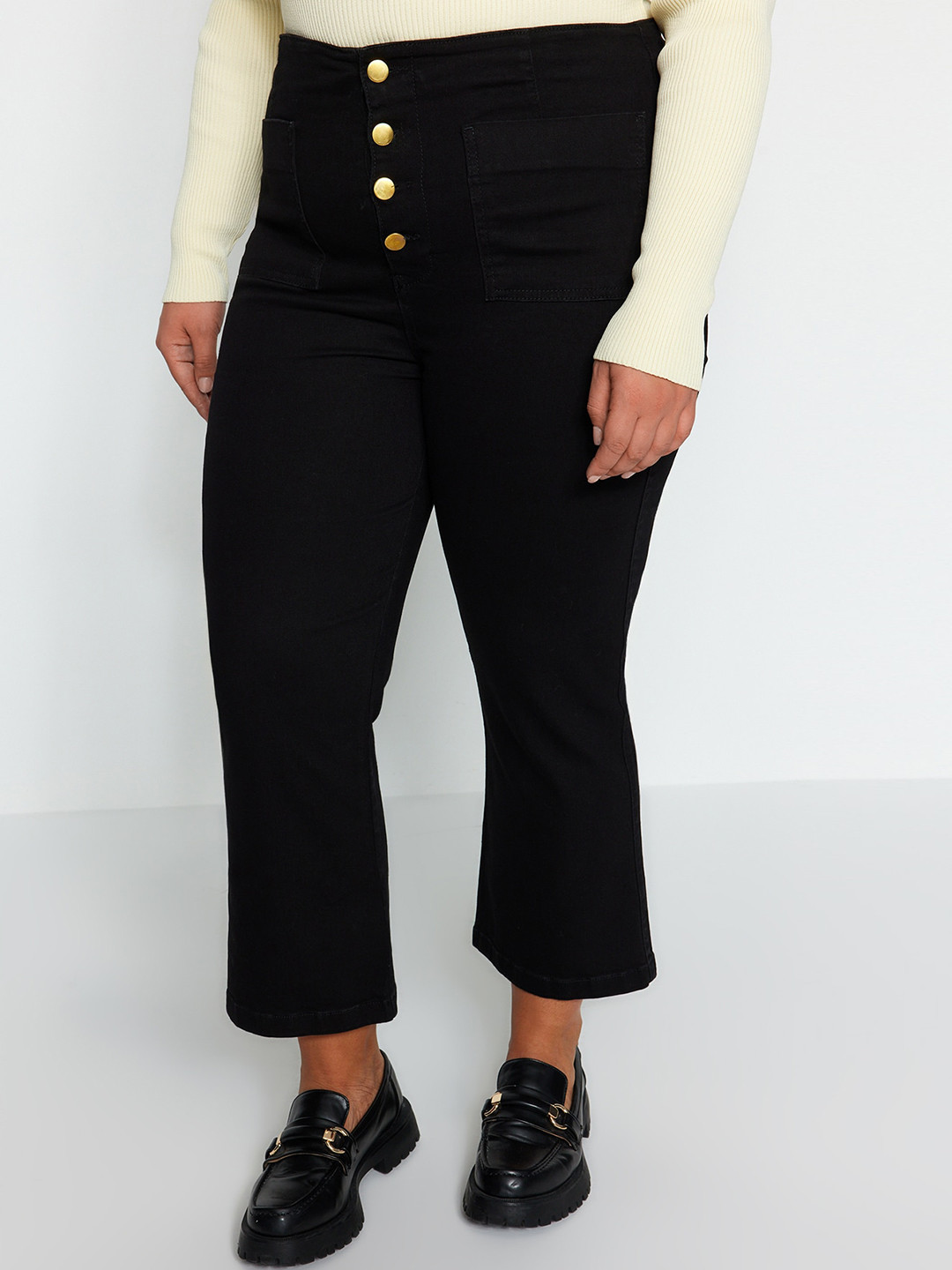 

Trendyol Plus Size Women Mid-Rise Clean Look Pure Cotton Jeans, Black