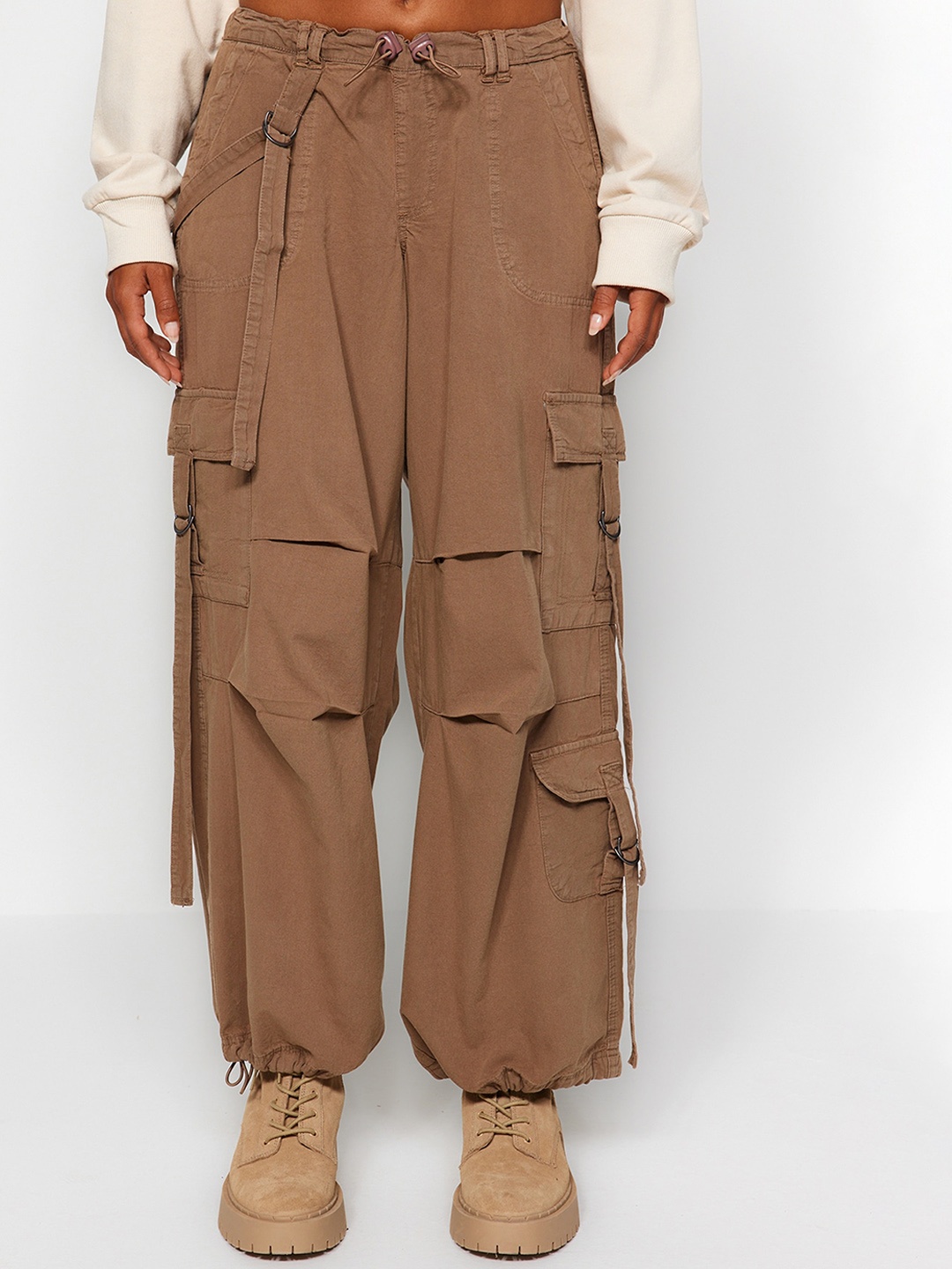 

Trendyol Women Wide Leg Clean Look Cargo Jeans, Brown
