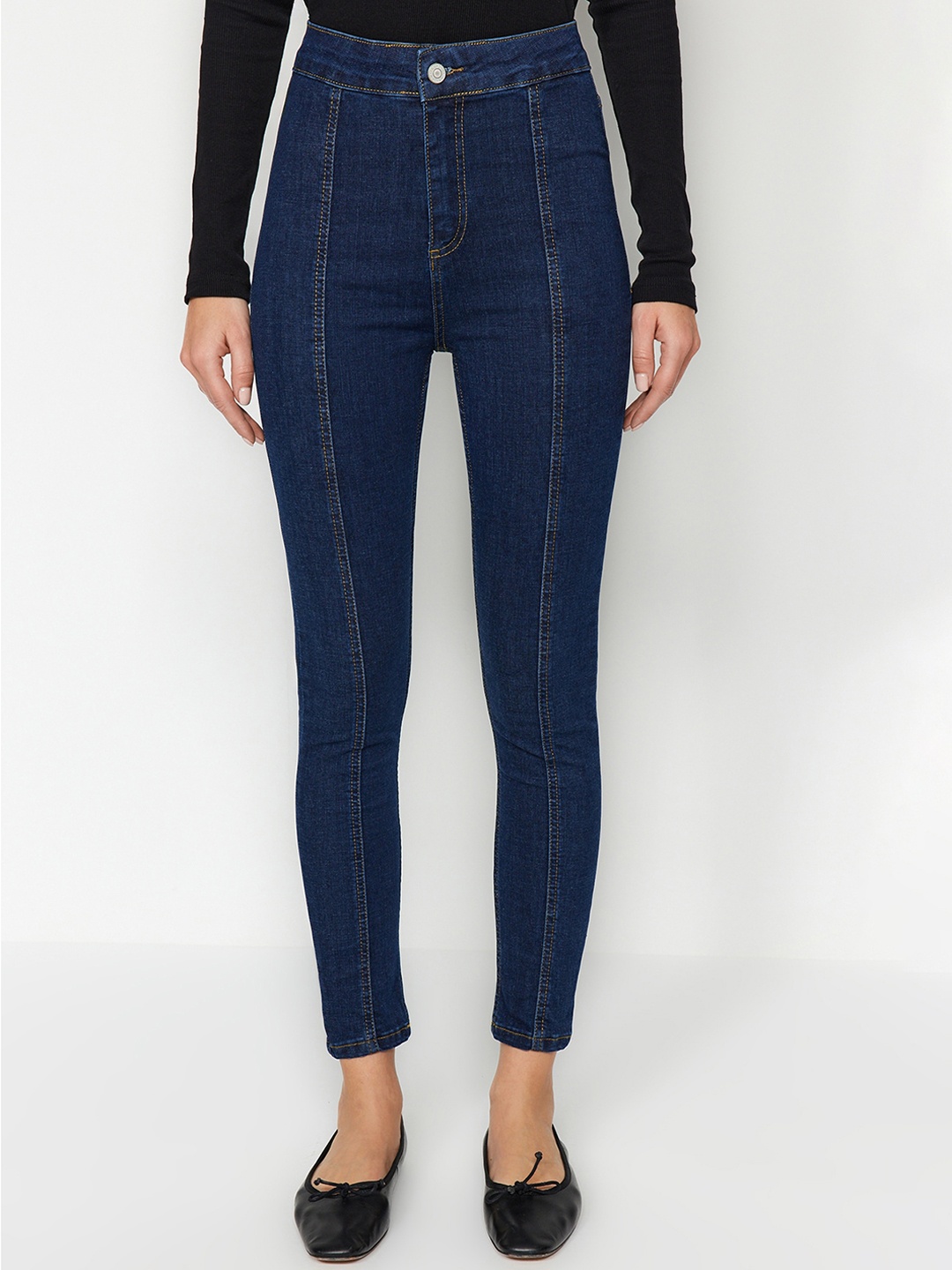 

Trendyol Women Mid-Rise Clean Look Jeans, Blue