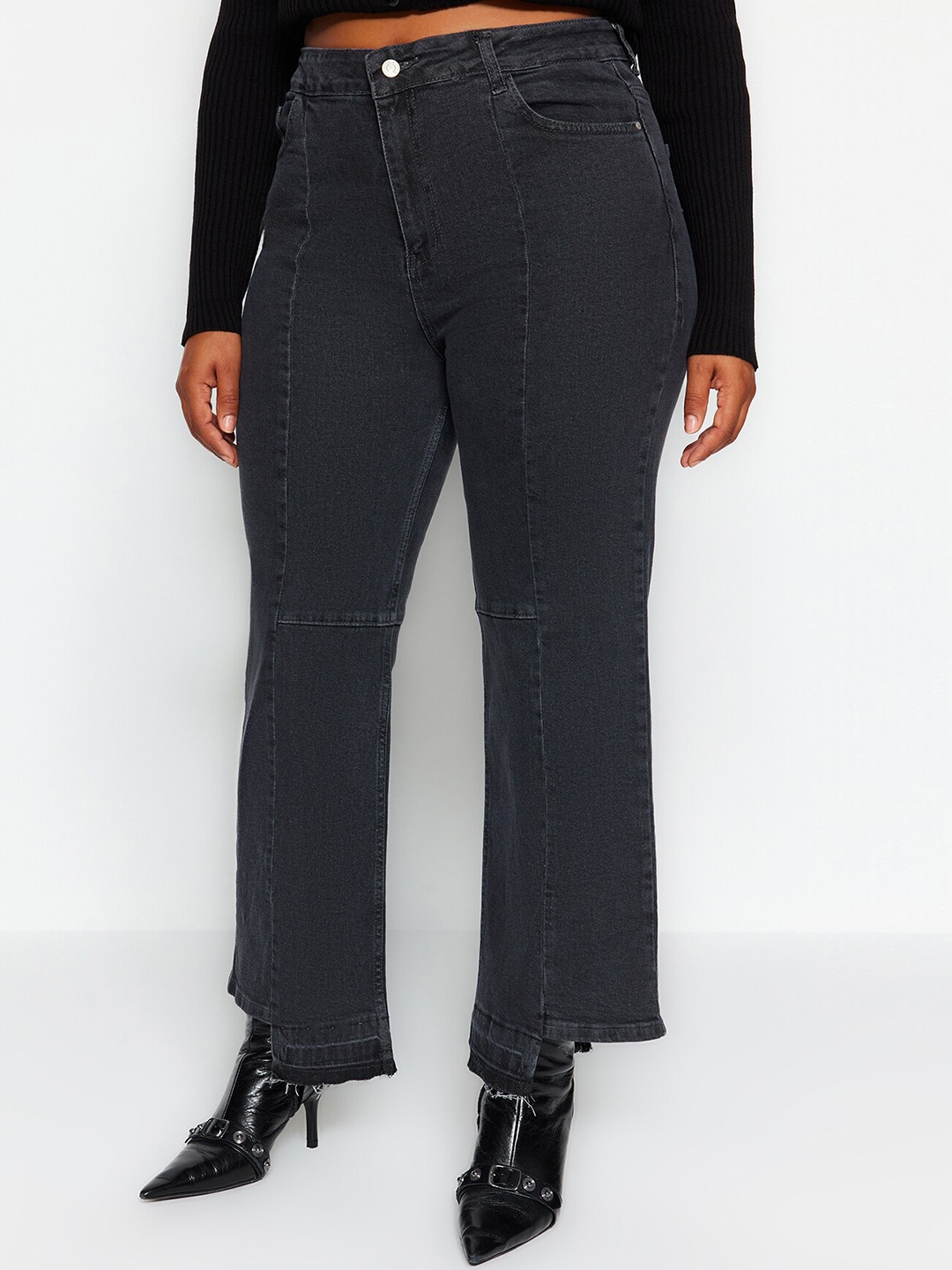 

Trendyol Women Mid Rise Pure Cotton Jeans, Grey