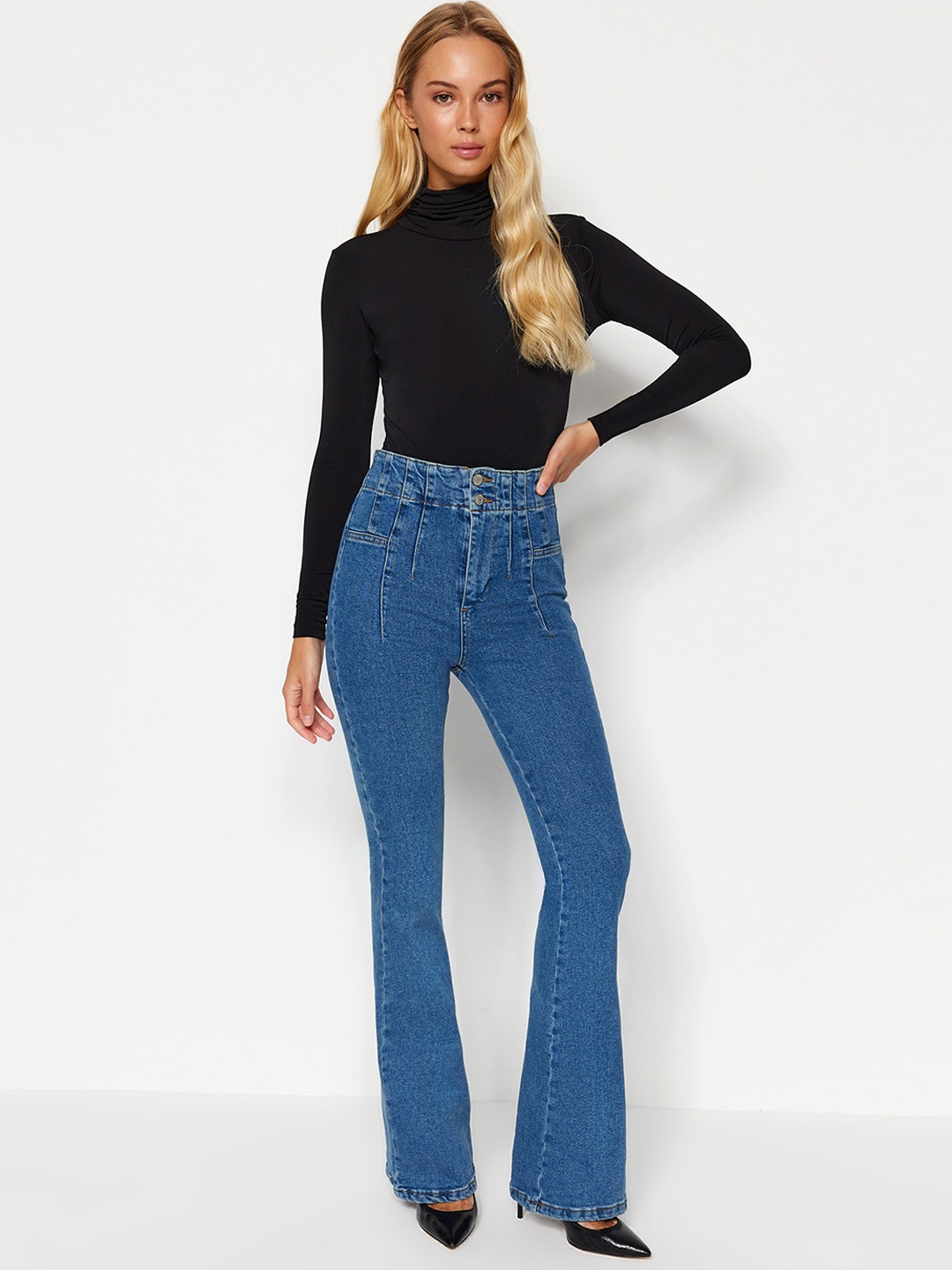 

Trendyol Women Mid-Rise Clean Look Pure Cotton Jeans, Blue
