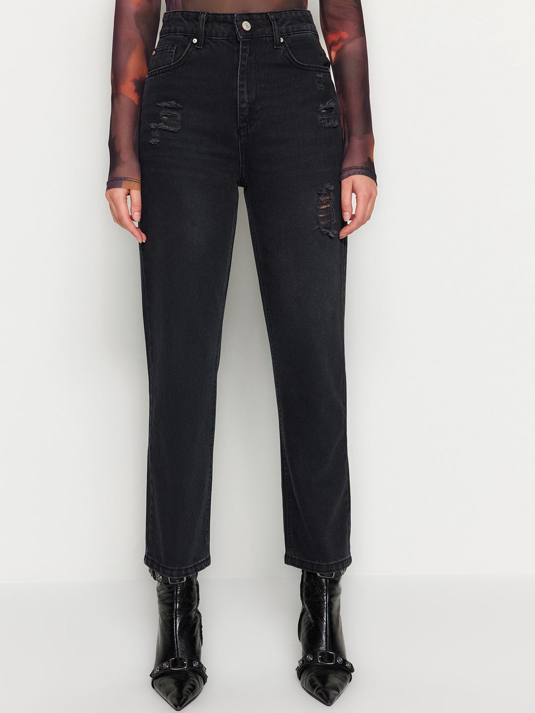 

Trendyol Women Mid-Rise Clean Look Pure Cotton Jeans, Black