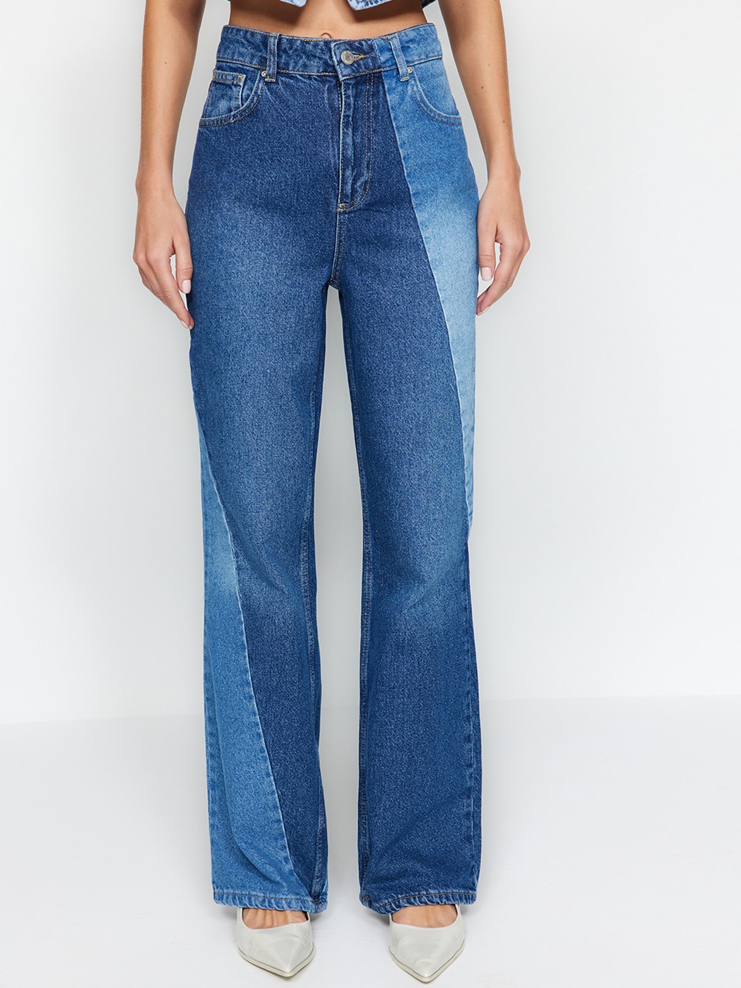 

Trendyol Women Clean Look High Rise Pure Cotton Light Fade Jeans, Blue