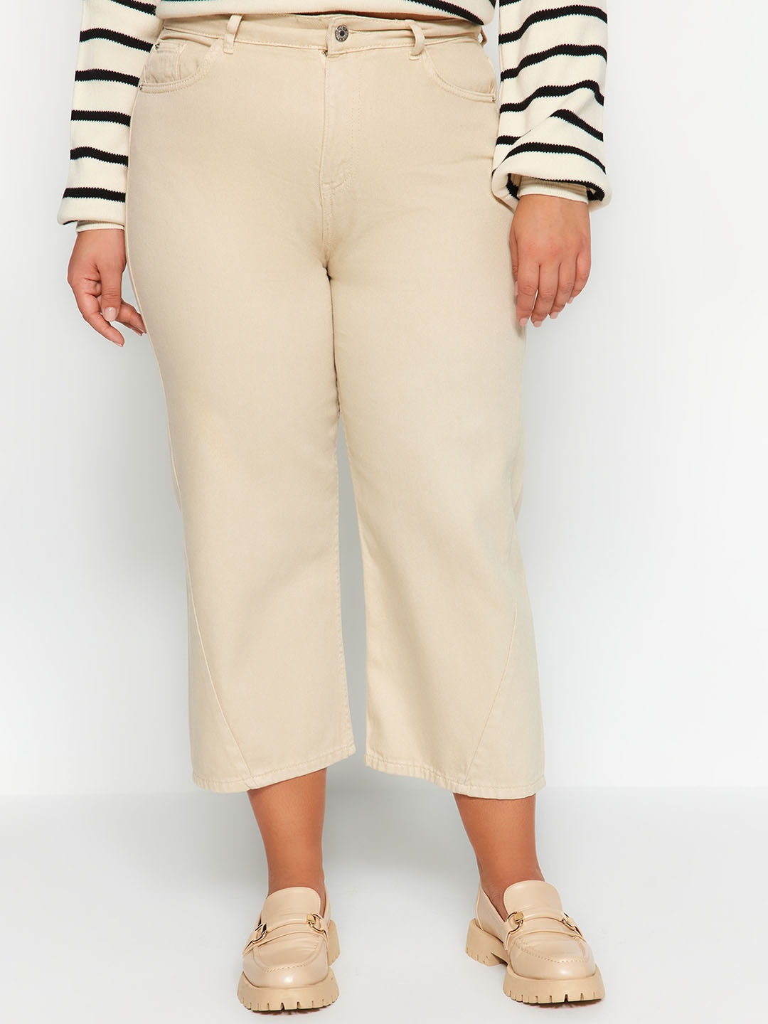 

Trendyol Women Clean Look Regular Fit Mid Rise Cotton Jeans, Cream