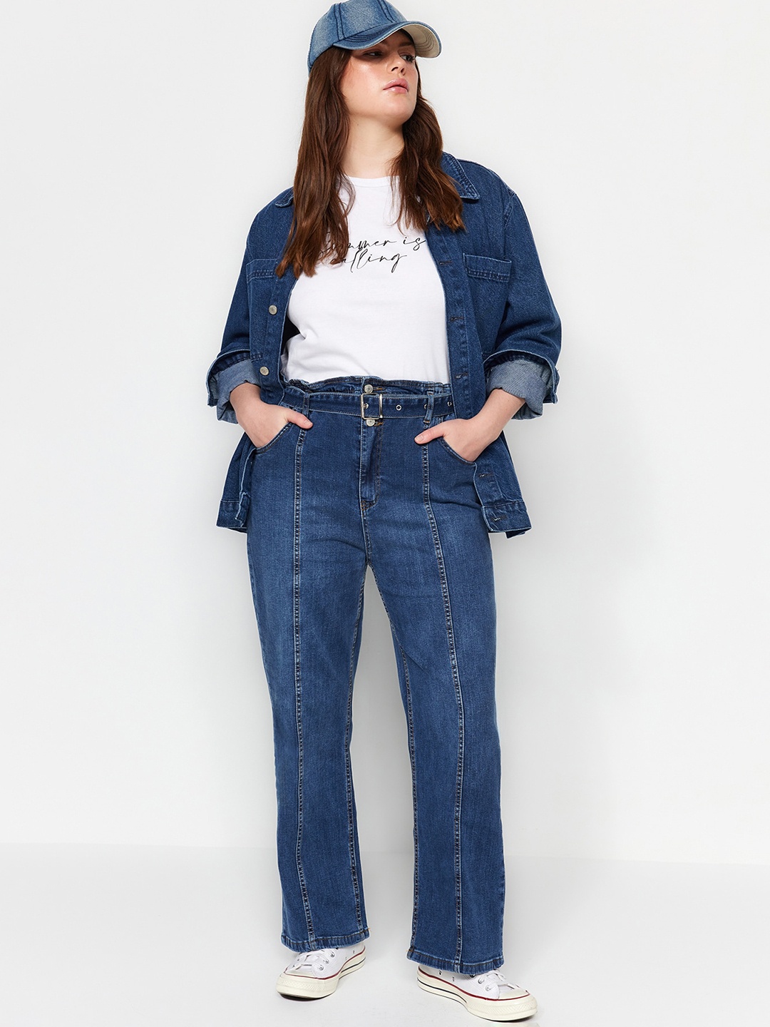

Trendyol Women Clean Look Light Fade Pure Cotton Jeans, Blue