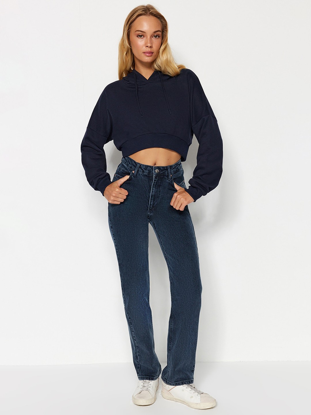 

Trendyol Women Mid-Rise Clean Look Stretchable Jeans, Blue