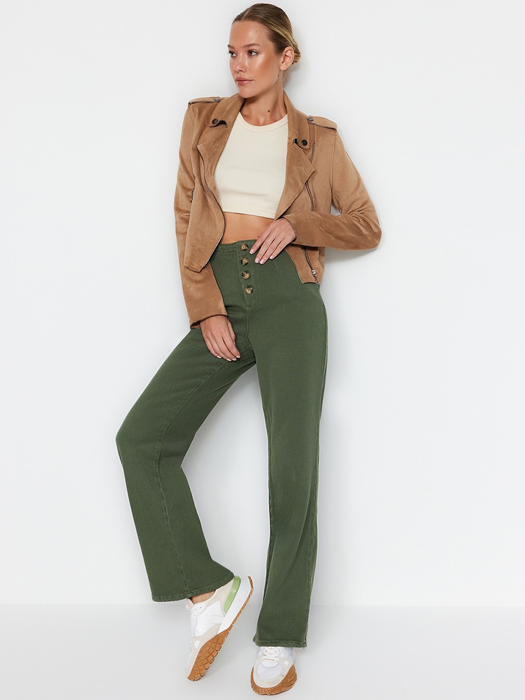 

Trendyol Women Straight Fit High-Rise Pure Cotton Jeans, Green