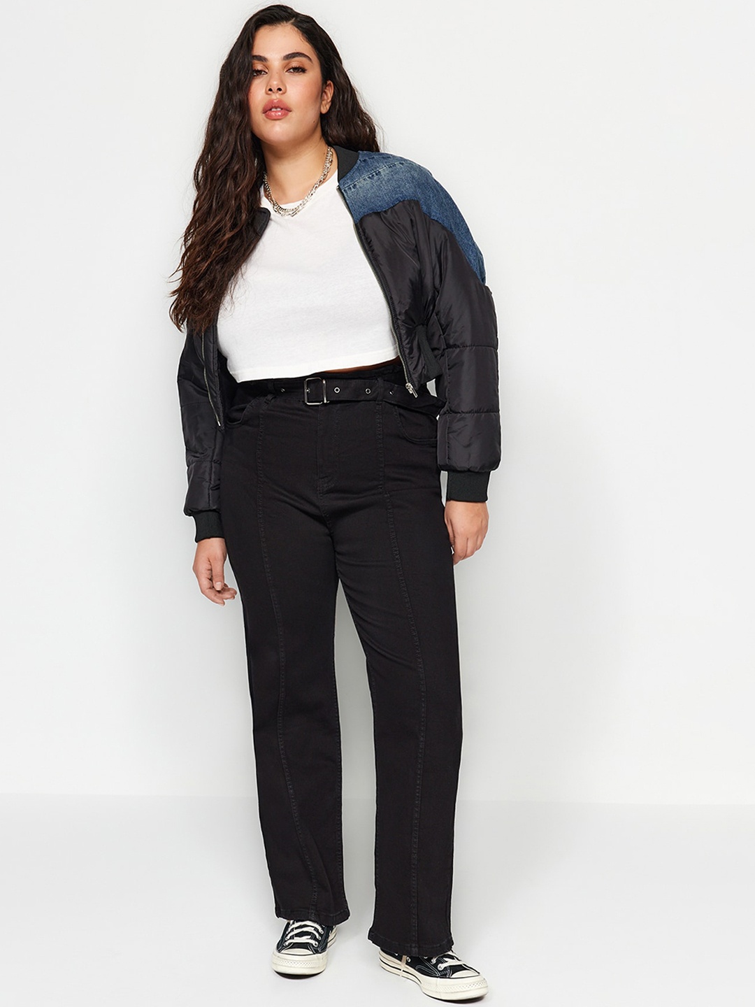 

Trendyol Women Plus Size Mid-Rise Clean Look Cotton Jeans, Black