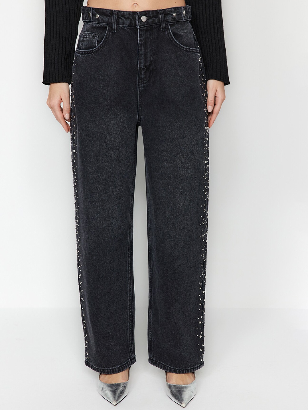 

Trendyol Women High-Rise Pure Cotton Slash Knee Jeans, Black