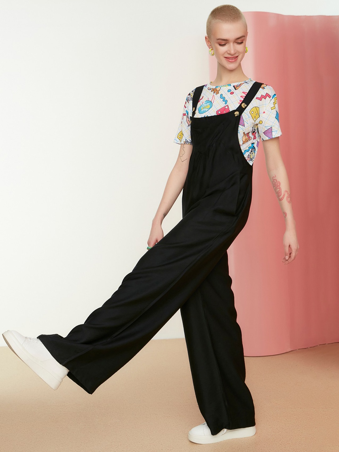 

Trendyol Women Ankle-Length Straight Leg Dungarees, Black