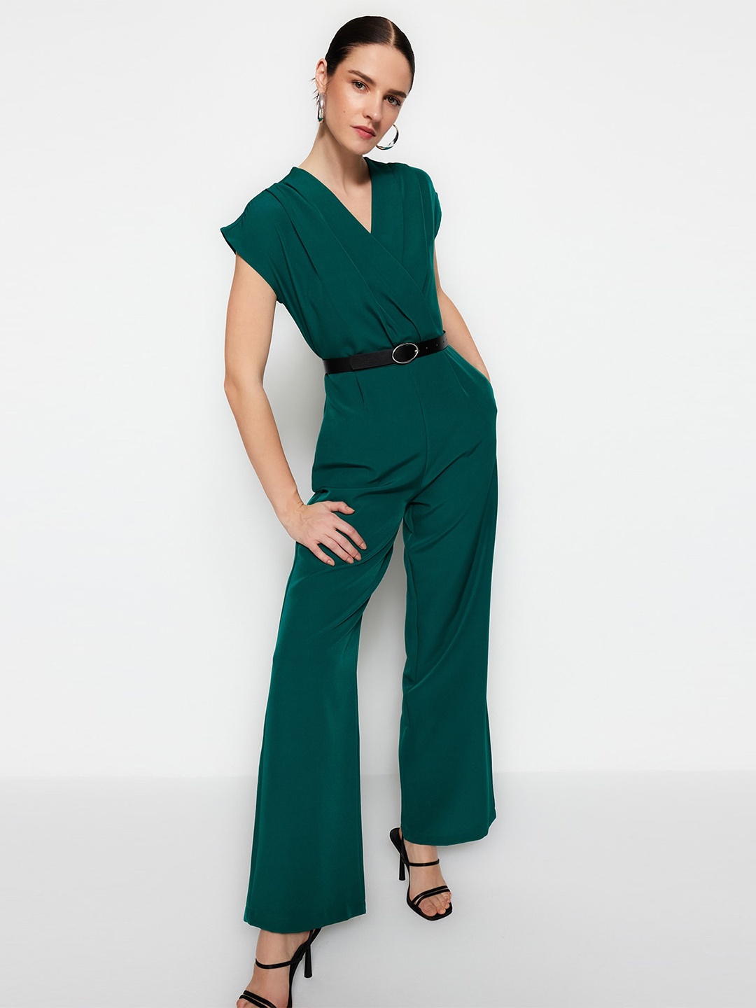 

Trendyol V-Neck Basic Jumpsuit, Green