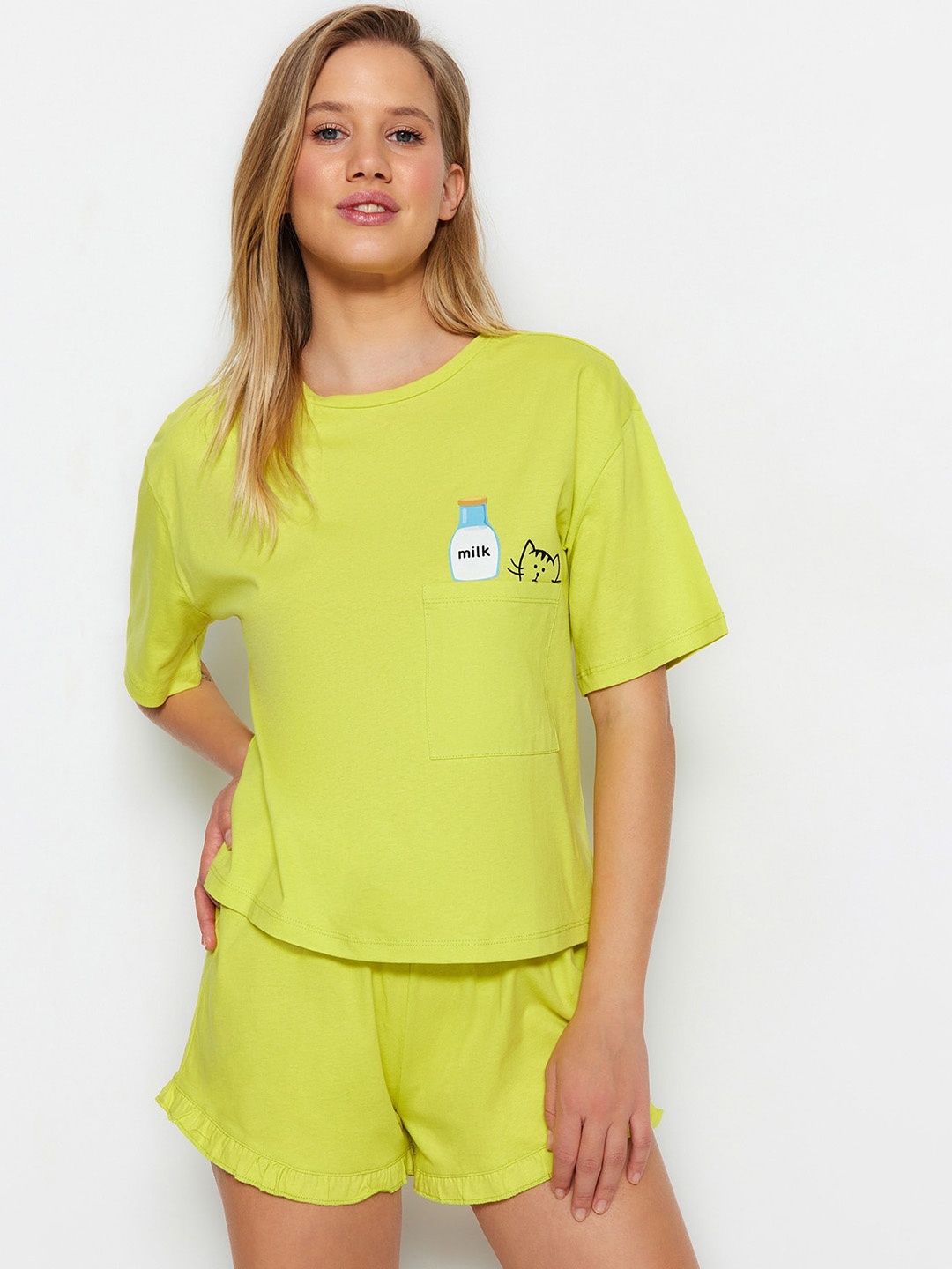 

Trendyol Round Neck Short Sleeves T-shirt With Shorts, Lime green