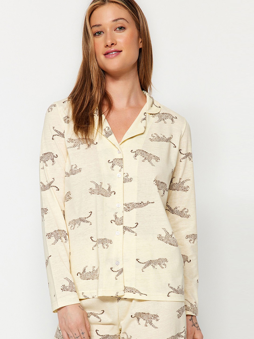 

Trendyol Conversational Printed Lapel Collar Pure Cotton Shirt With Trouser, Cream
