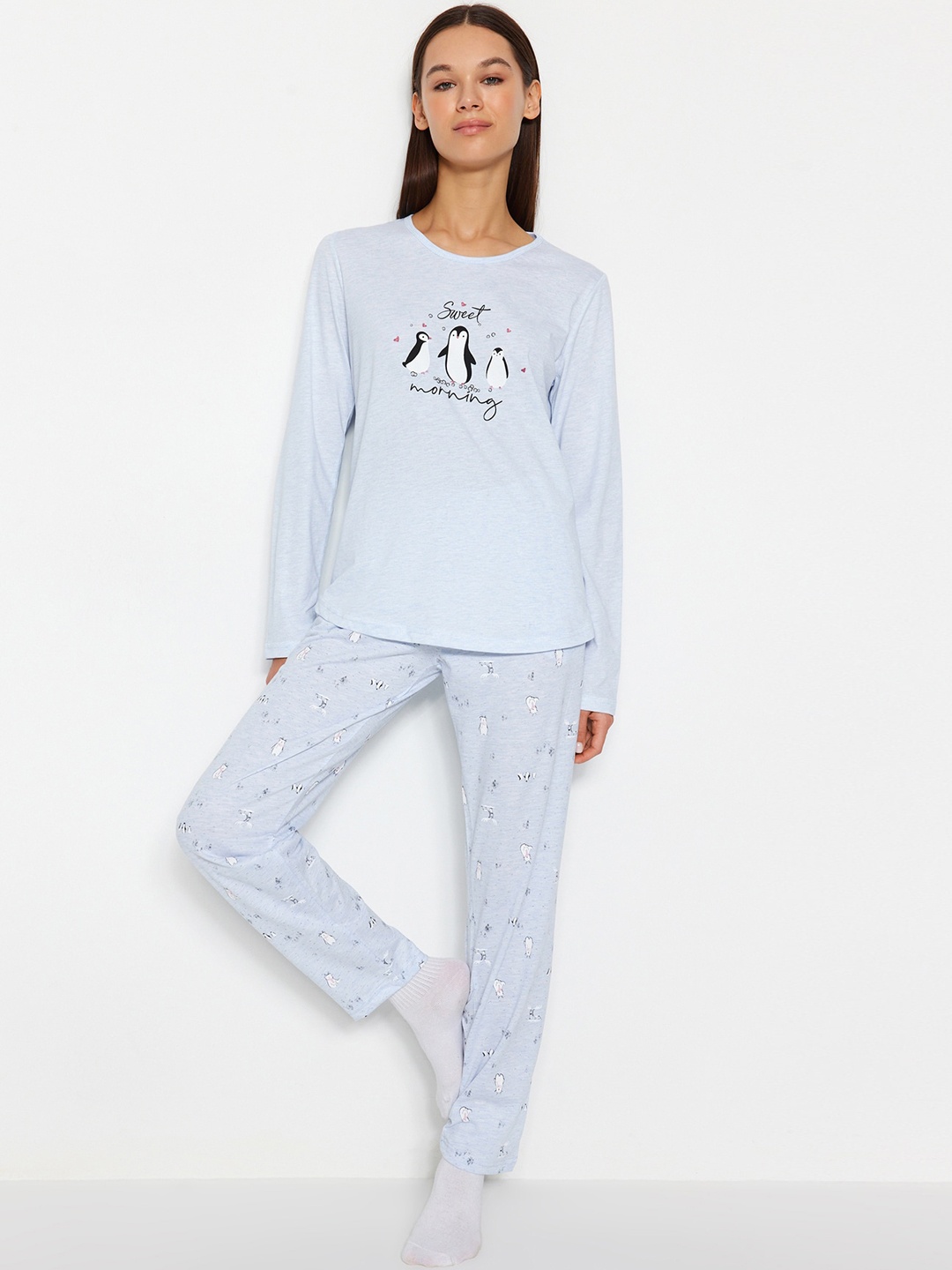 

Trendyol Graphic Printed T-Shirt With Trouser, Grey