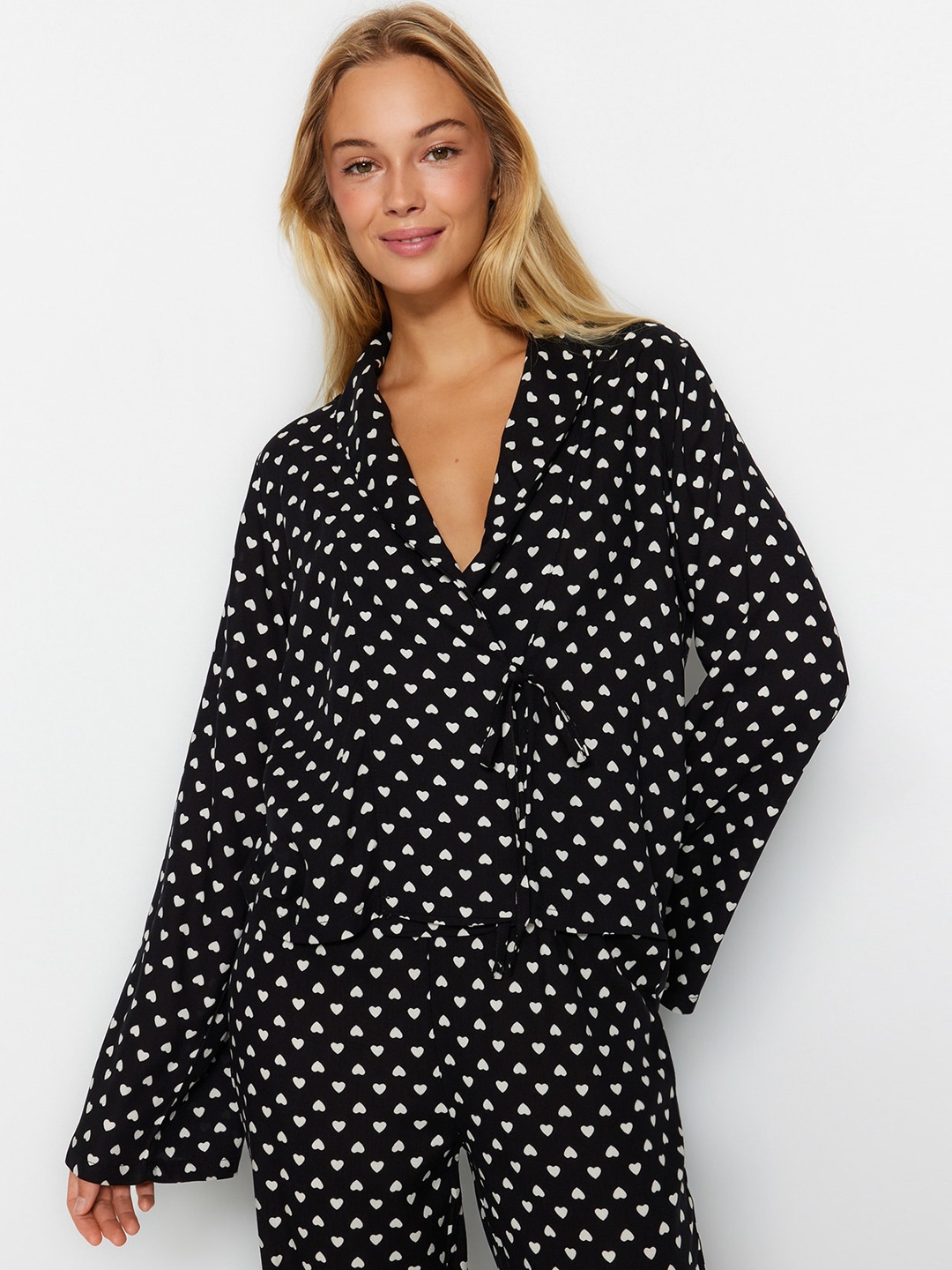 

Trendyol Conversational Printed Night Suit, Black