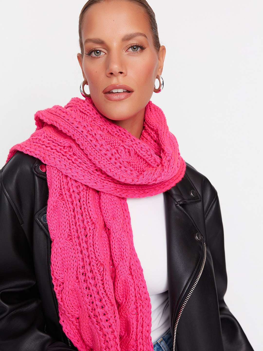 

Trendyol Self Design Pure Acrylic Scarf, Pink