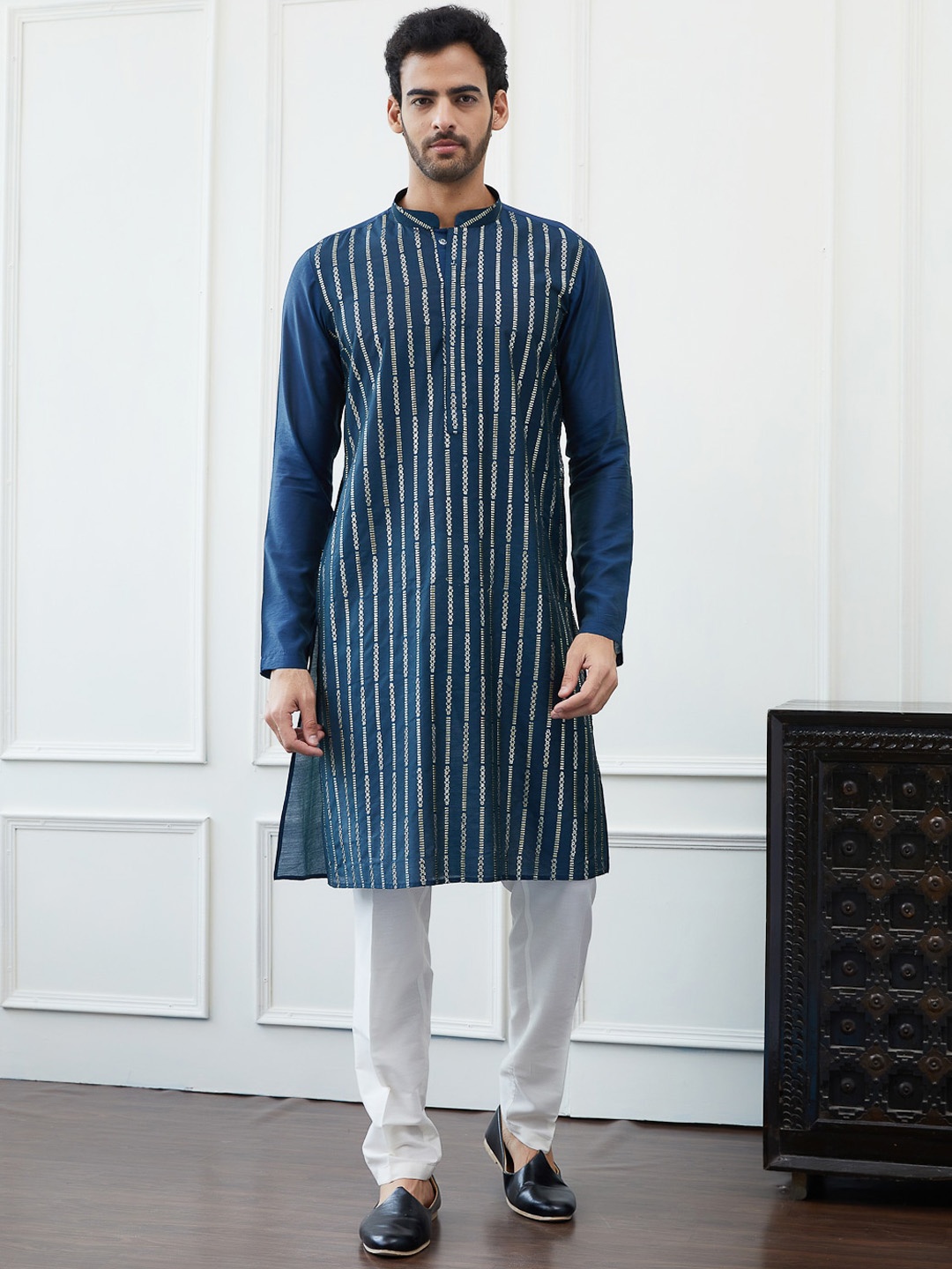 

See Designs Sequinned Embroidered Pure Cotton Straight Kurta with Pyjama, Teal