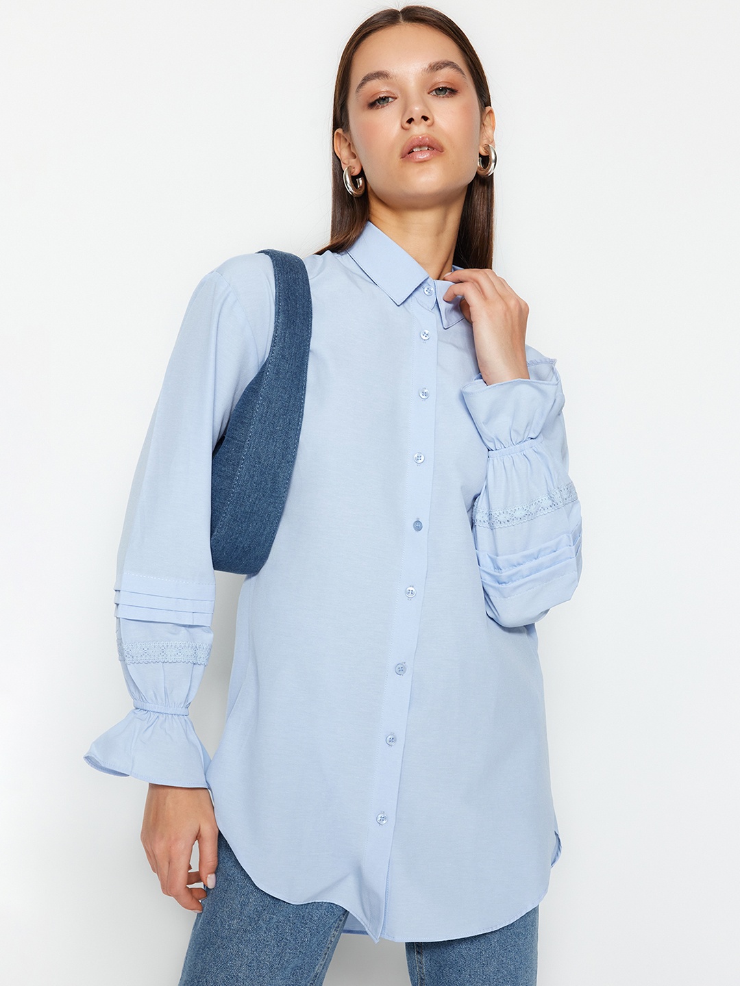 

Trendyol Spread Collar Long Bell Sleeves Cotton Casual Shirt, Na