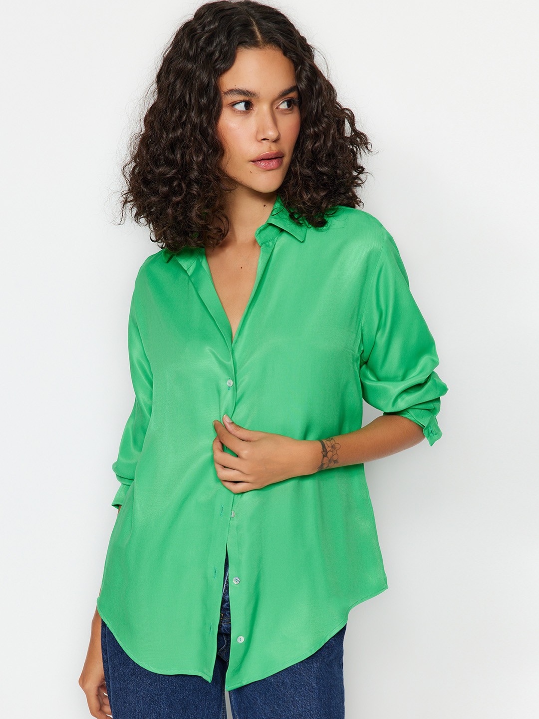 

Trendyol Spread Collar Long Sleeves Cotton Casual Shirt, Green