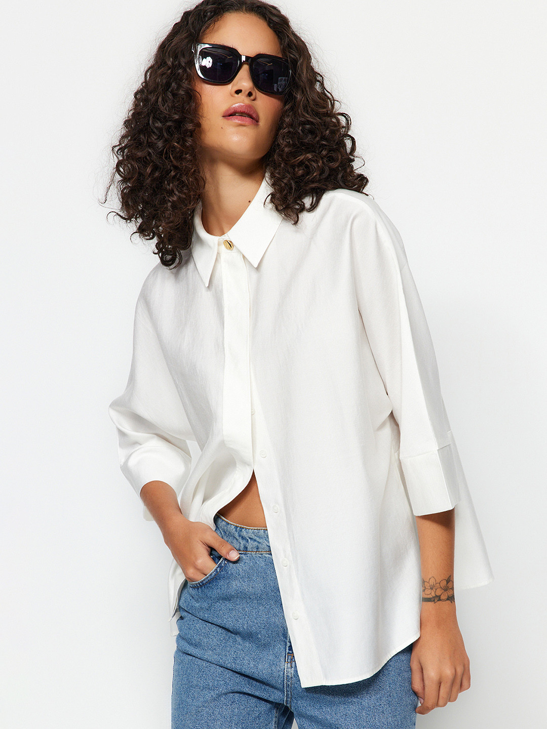 

Trendyol spread collar Long Sleeves Casual Cotton Shirt, White