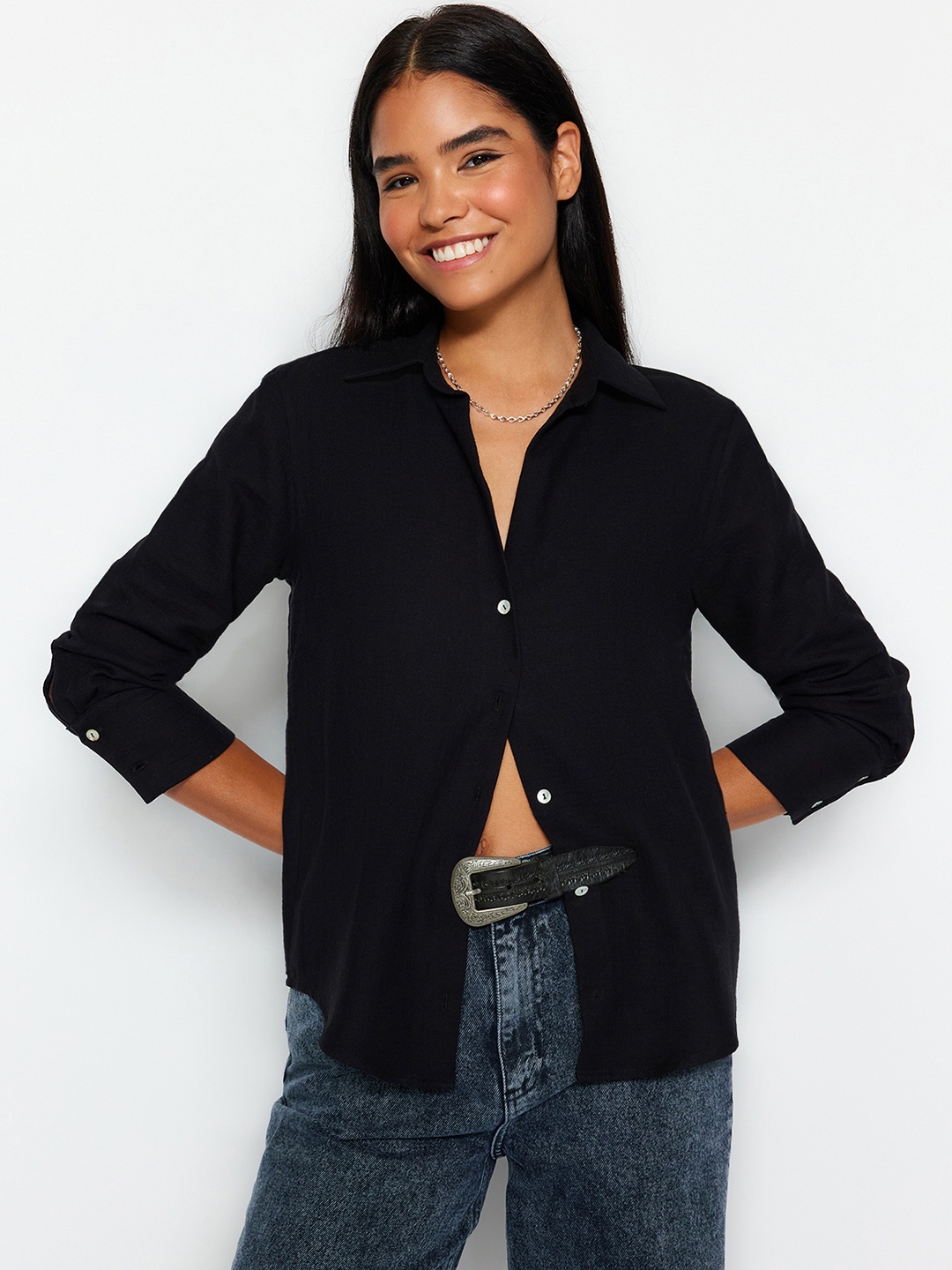 

Trendyol spread collar Long Sleeves Casual Shirt, Black
