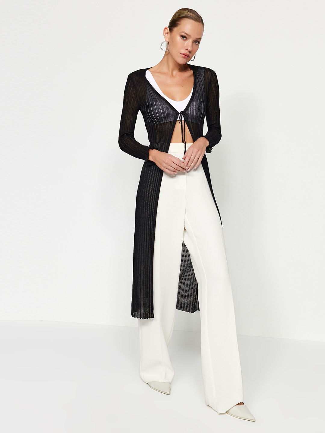 

Trendyol V-Neck Long Sleeves Acrylic Longline Tie-Up Shrug, Black