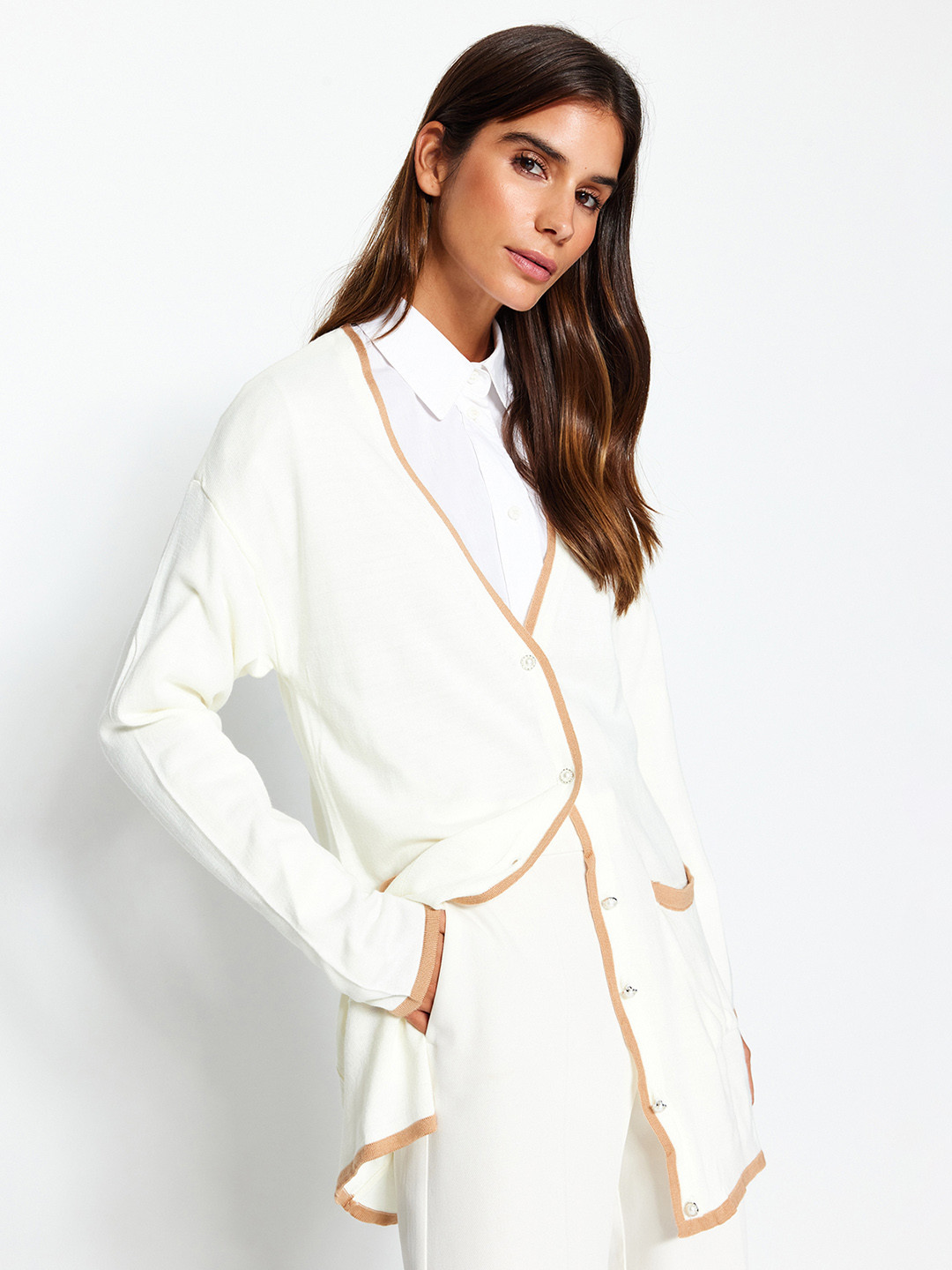 

Trendyol V-Neck Longline Acrylic Cardigan, White