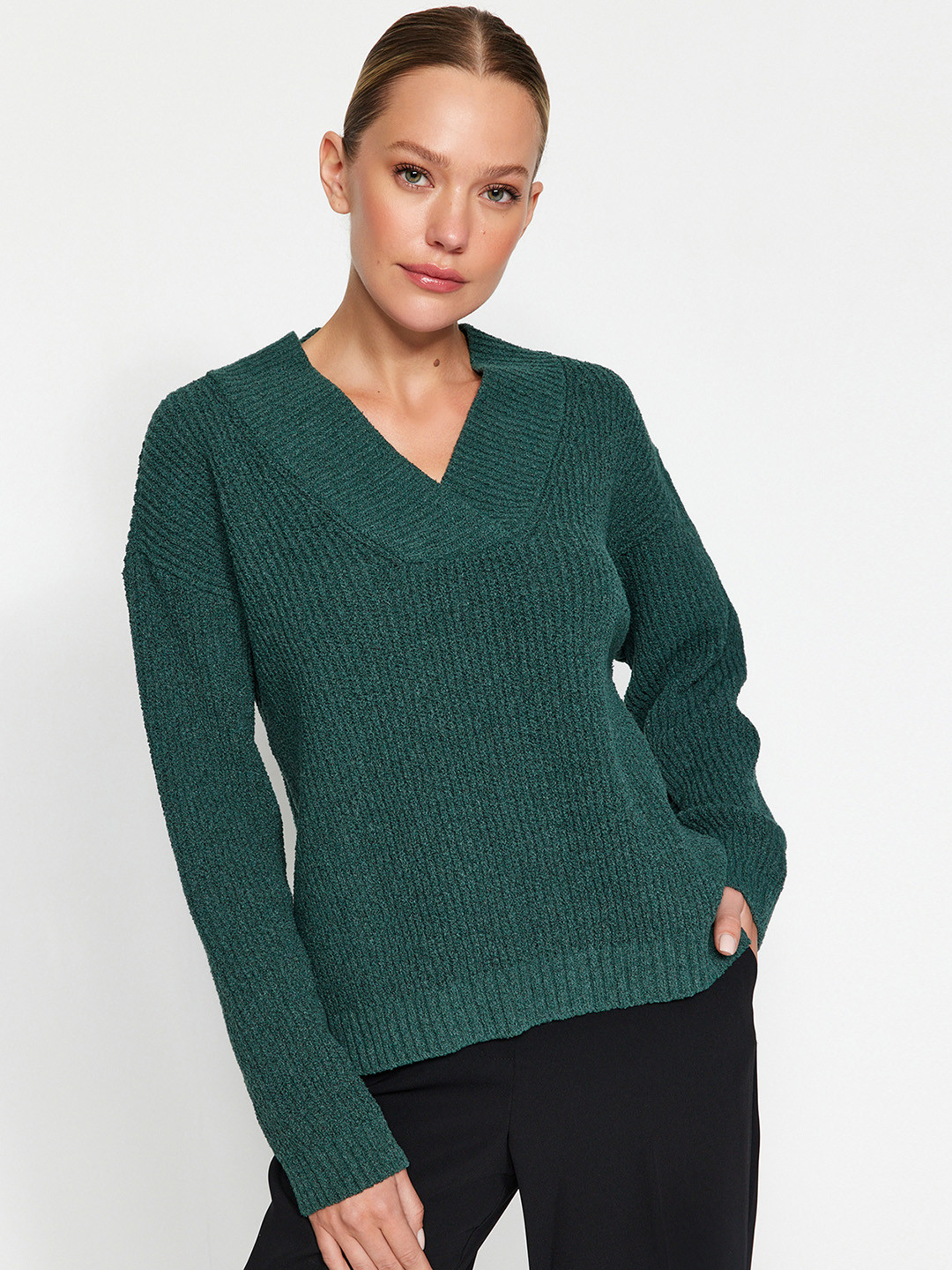 

Trendyol Ribbed V-Neck Pullover, Green