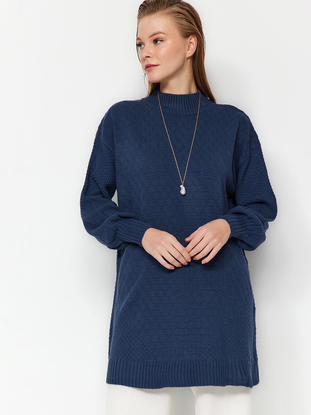 

Trendyol Round Neck Acrylic Longline Pullover, Blue