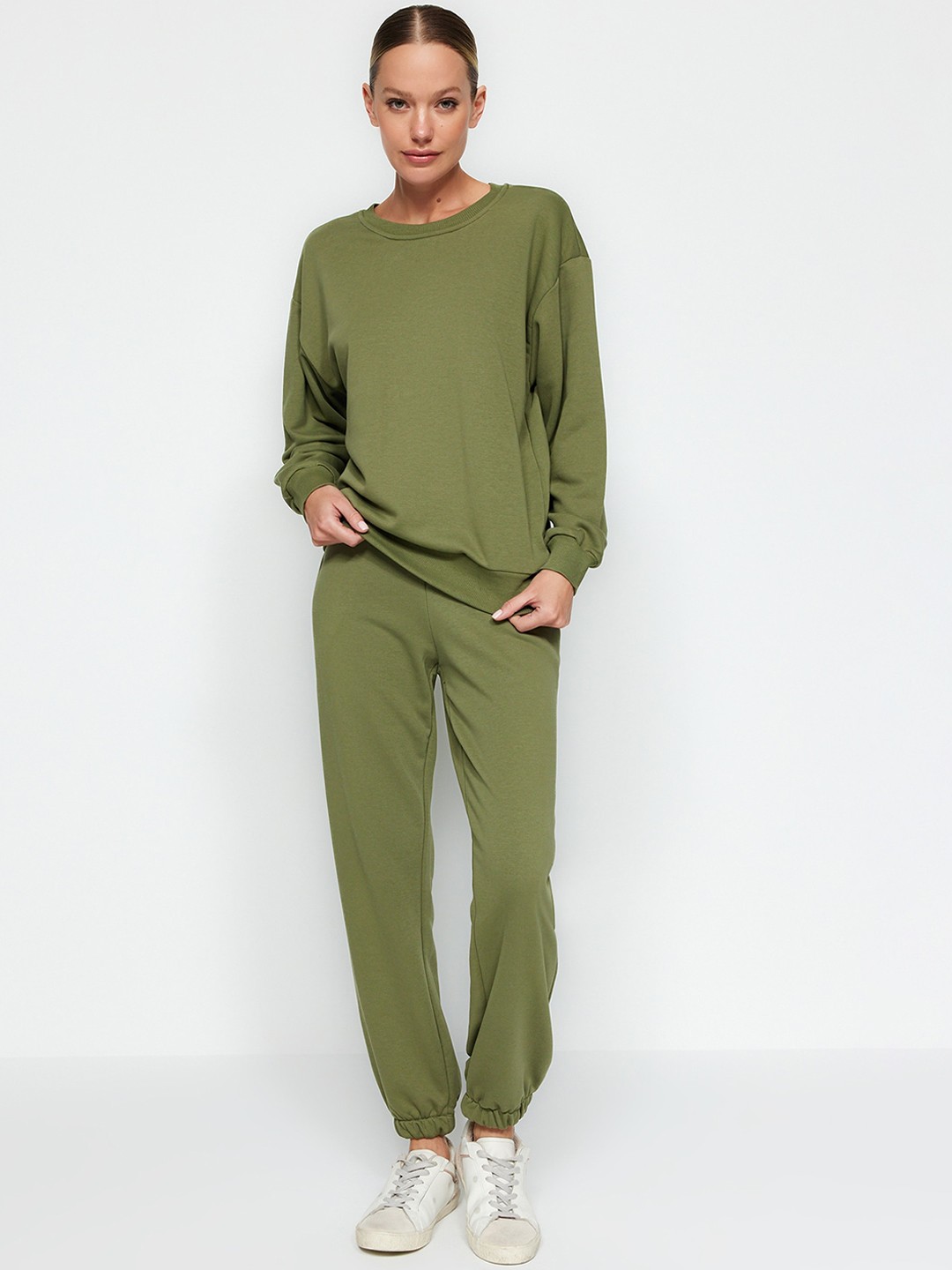 

Trendyol Round Neck Long Sleeves Tracksuits, Green