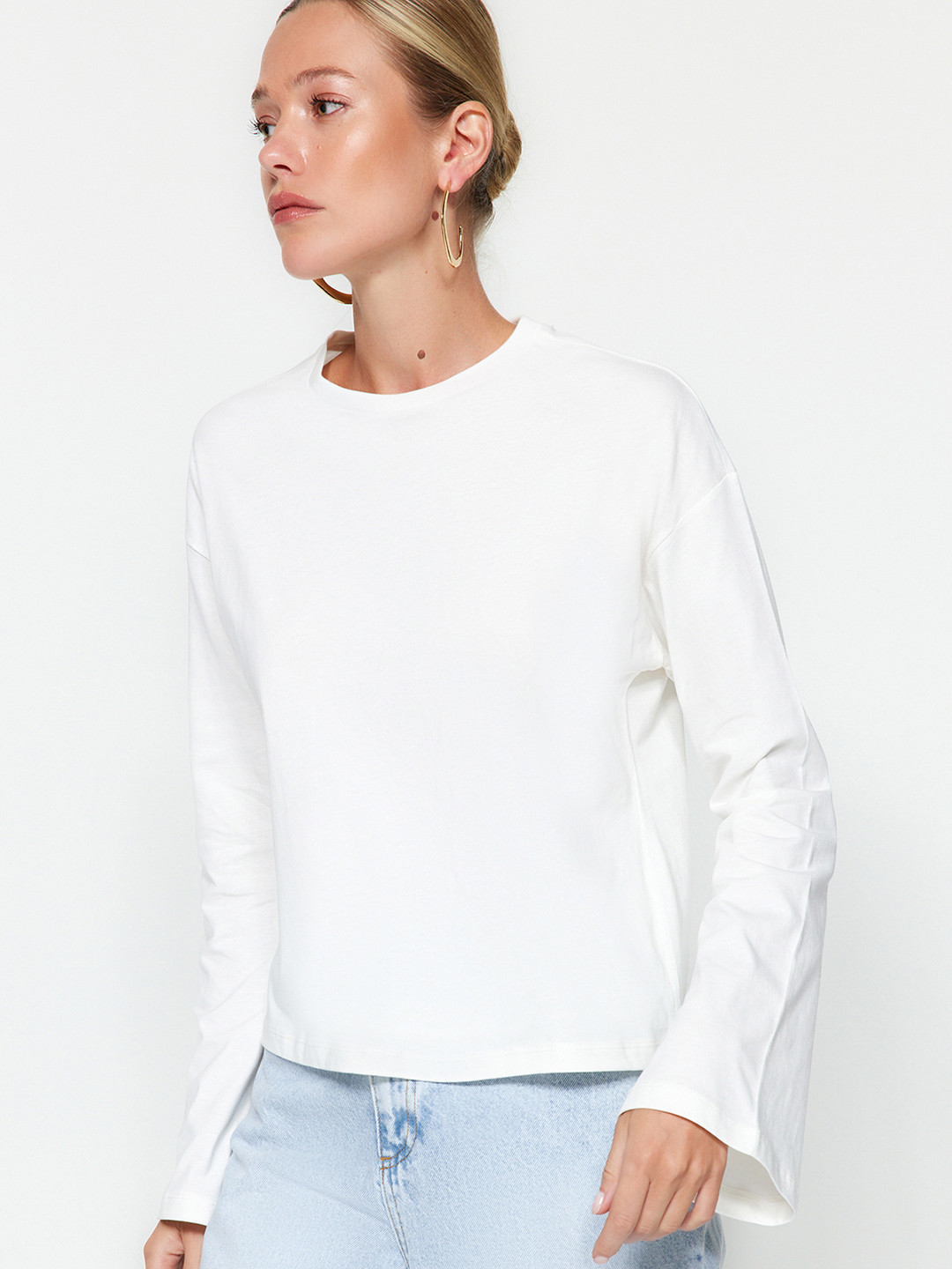

Trendyol Round Neck Long Sleeves Cotton T-shirt, White