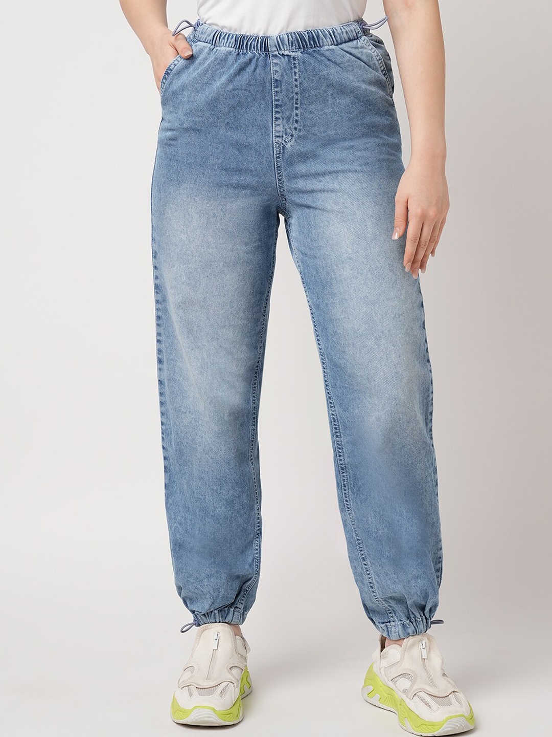 

Kraus Jeans Women Relaxed Fit High Rise Heavy Fade Jeans, Blue