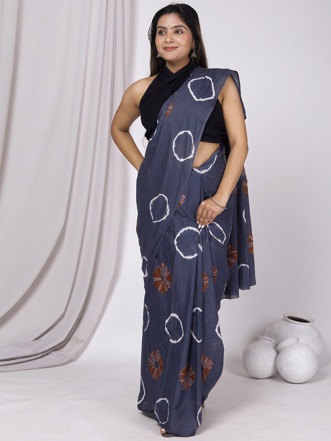 

Sanganeri Print Tie and Dye Pure Cotton Bagru Saree, Grey