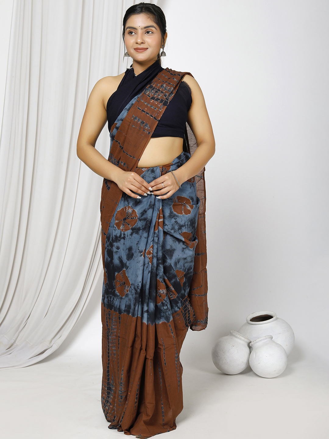 

Sanganeri Print Tie and Dye Pure Cotton Bagru Saree, Brown