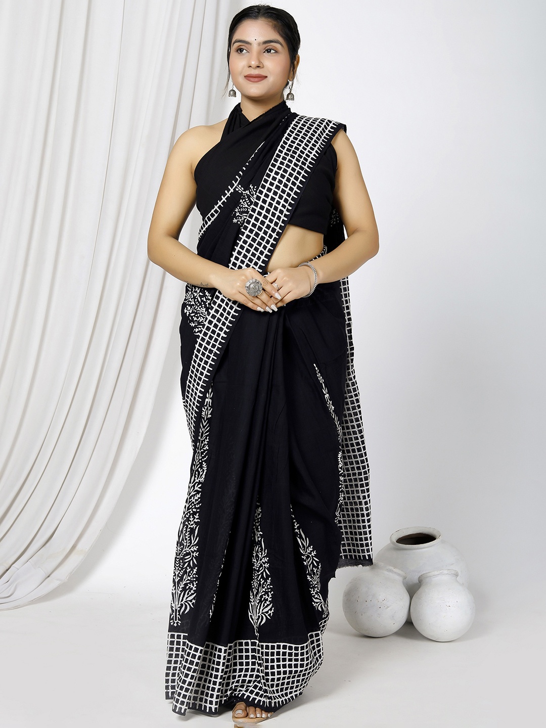

Sanganeri Print Ethnic Motifs Pure Cotton Block Printed Saree, Black