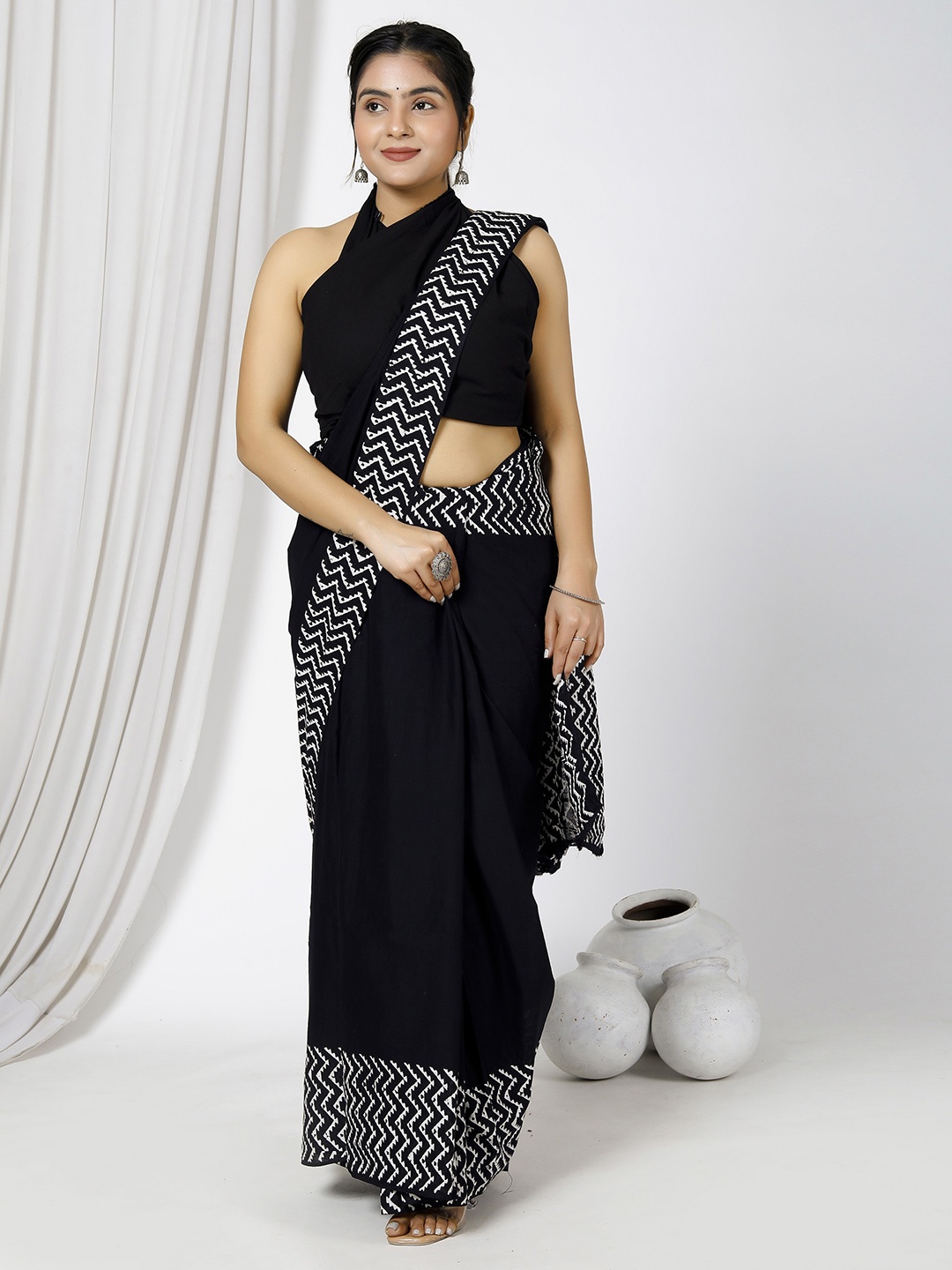 

Sanganeri Print Pure Cotton Block Print Saree, Black