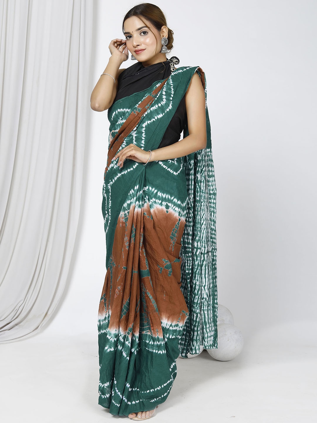 

Sanganeri Print Tie and Dye Pure Cotton Bandhani Saree, Green