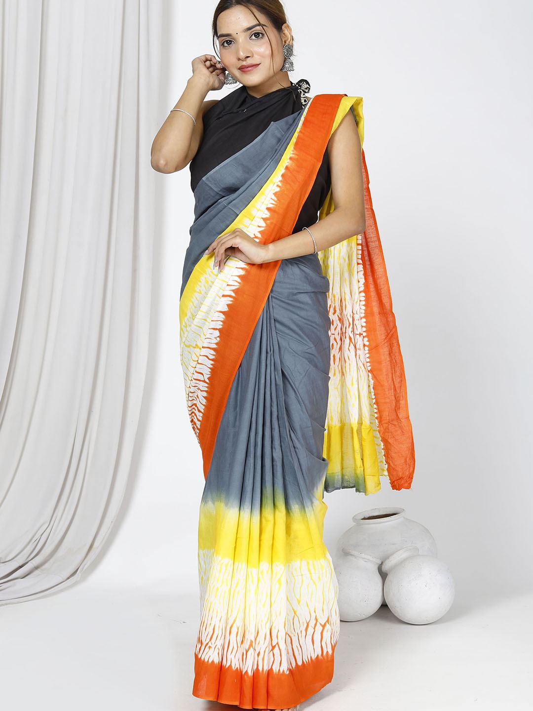 

Sanganeri Print Colourblocked Pure Cotton Saree, Grey