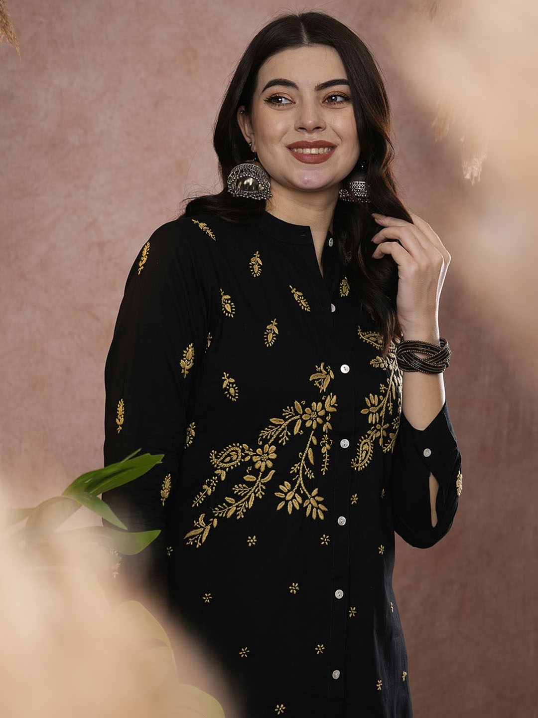 

ADA Ethnic Motifs Embroidered Thread Work Pure Cotton Chikankari Kurti, Black