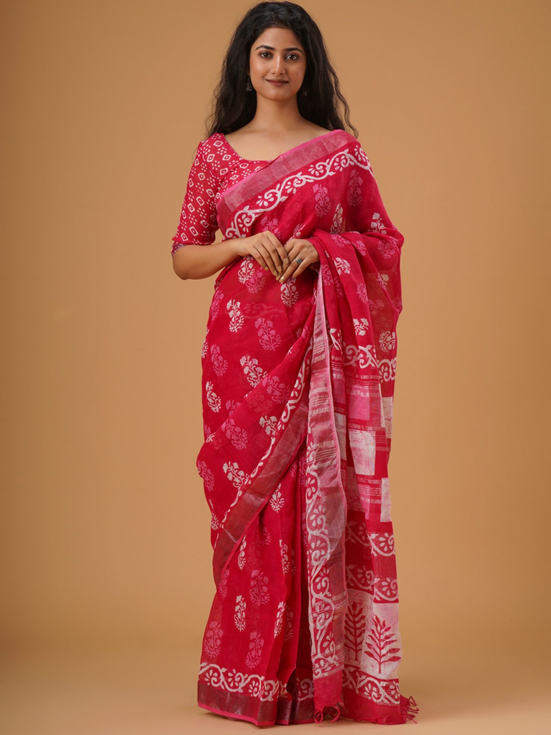 

TROPWEAR Ethnic Motifs Printed Zari Saree With Tassels, Pink